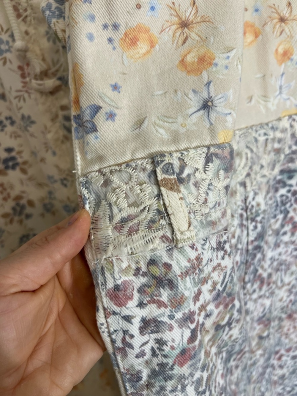 ♦️6 hr sale♦️Pol Margo floral patchwork relaxed fit wide leg jeans boho hippie L - Picture 9 of 14